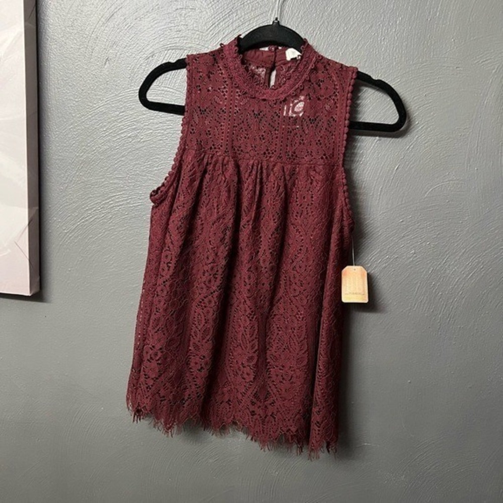 Taylor & Sage Burgundy Floral Lace Mock Neck Sleeveless Top NWT Small